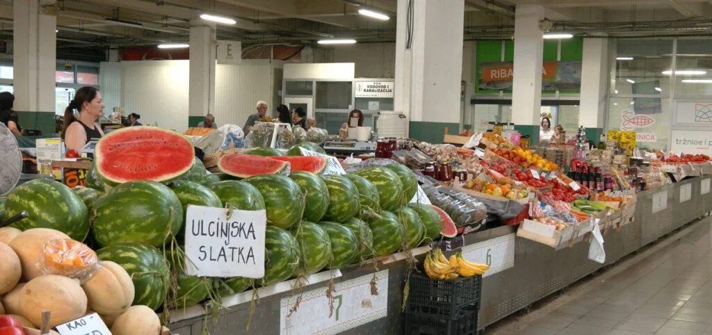 Zbog neradnih dana propale tone sezonskog voća