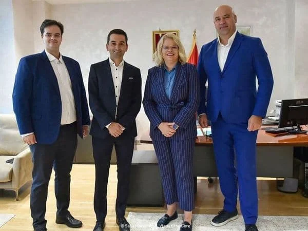 Ministarka saobraćaja Maja Vukićević i izvršni direktor Aerodroma Crne Gore Roko Tolić sastali su se sa visokim menadžmentom avio-kompanije Wizz Air