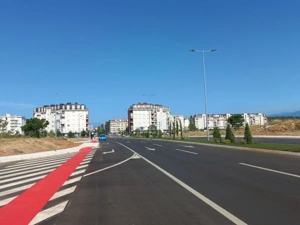 Konik i Stari aerodrom povezani širokom cestom