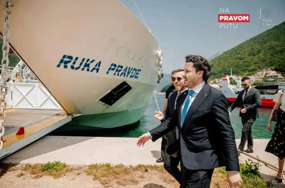 Abazović: Trajekt trenutno državi donosi više novca nego EPCG!