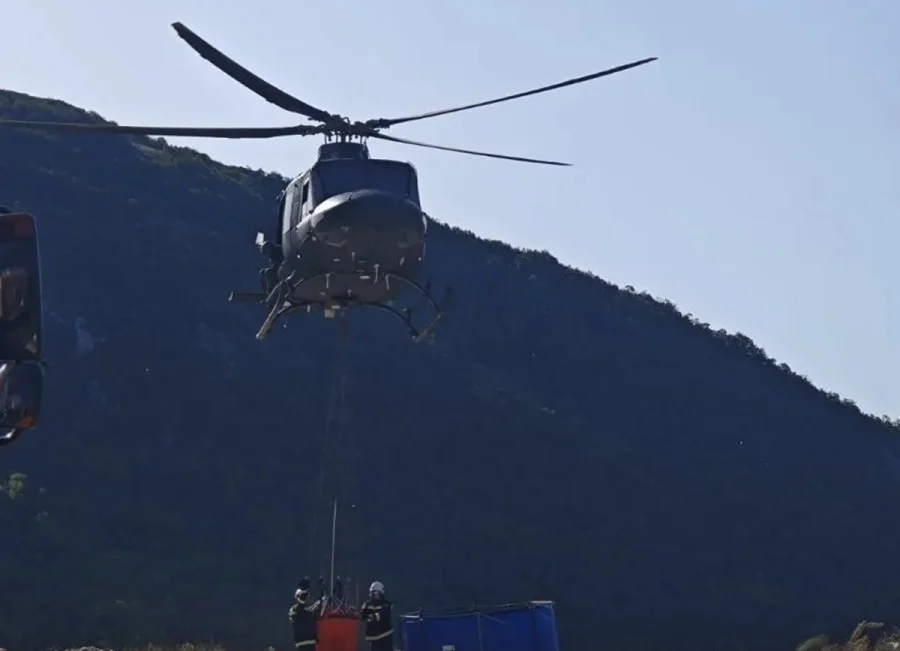 Požar na Brajićima i dalje aktivan, u gašenje se uključili i helikopteri