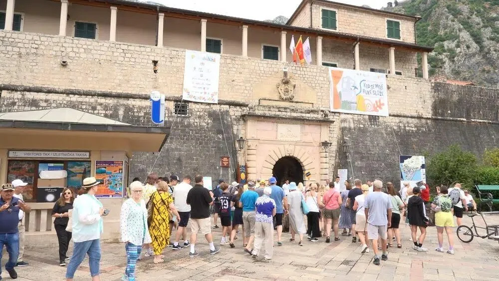 NTO: U prvih šest mjeseci Crnu Goru posjetilo više od 940 hiljada turista, značajan rast turističkog prometa