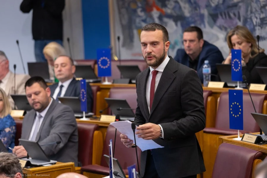 Urošević: DPS nestaje iz sale kada se pominju Telekom i Đukanović
