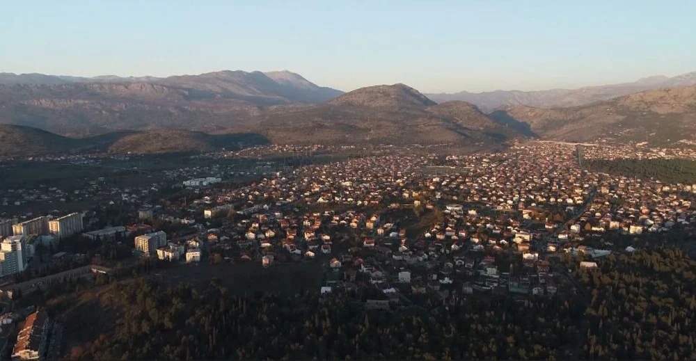 U Podgorici 14.185 zahtjeva za legalizaciju, postupak okončan za svega 670 objekata; Prihodi četiri miliona