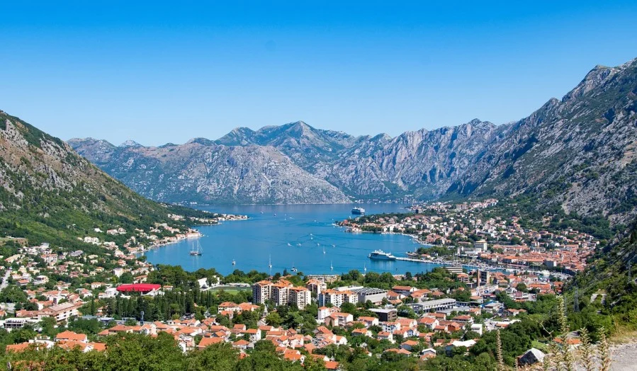 DRASTIČNA PROMJENA: Toplije more, manje kiseonika i nove vrste. Juče u Boki temperatura mora iznosila 29 stepeni