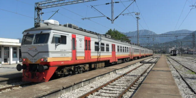 Sindikat: Više od 800 radnika ŽICG bez plate, Vlada hitno da reaguje
