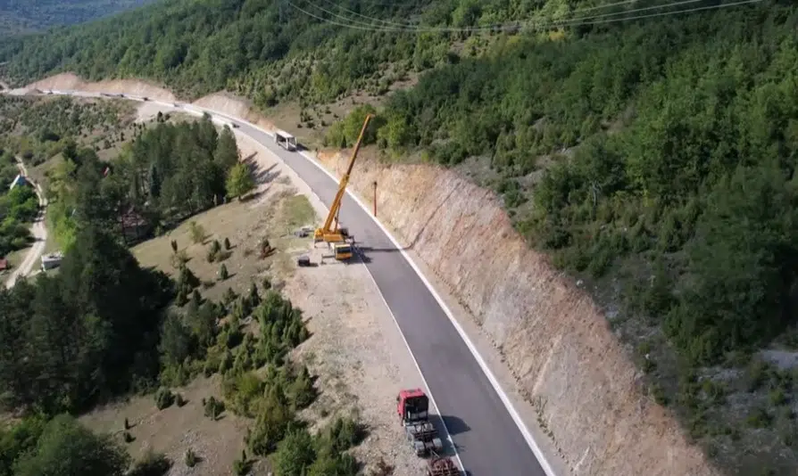 Veliki napredak radova na rekonstrukciji puta Vrulja – Mijakovići (VIDEO)