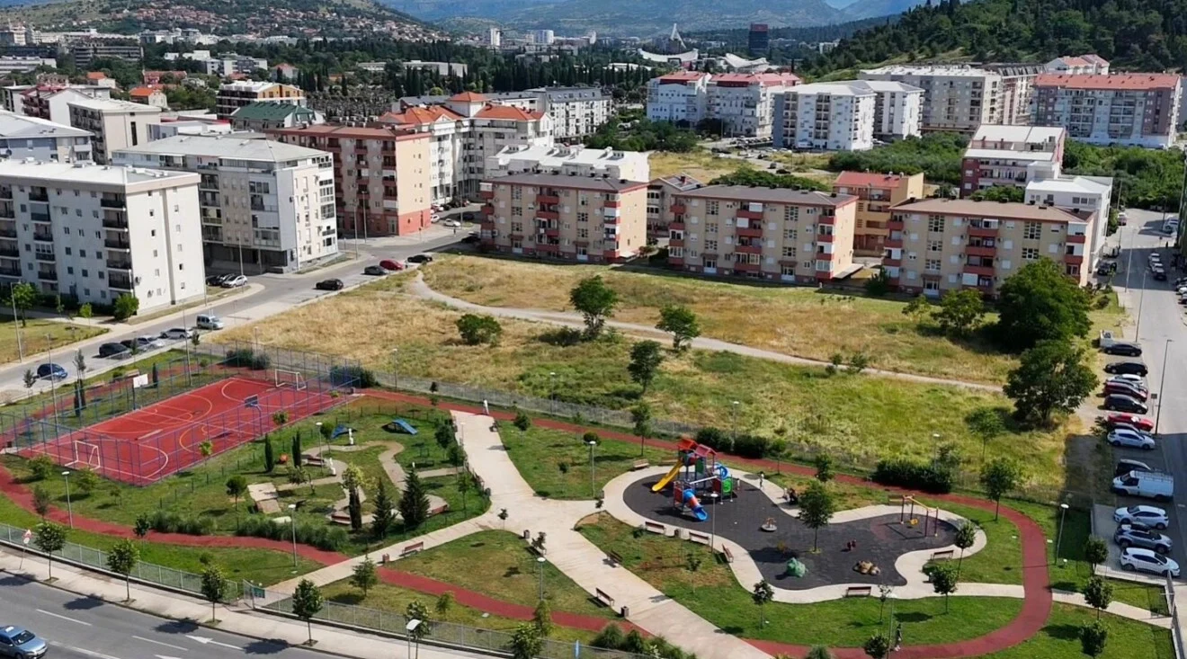 Mujović sa mještanima Zabjela: Sačuvaćemo zelenu površinu i pronaći zajedničko rješenje