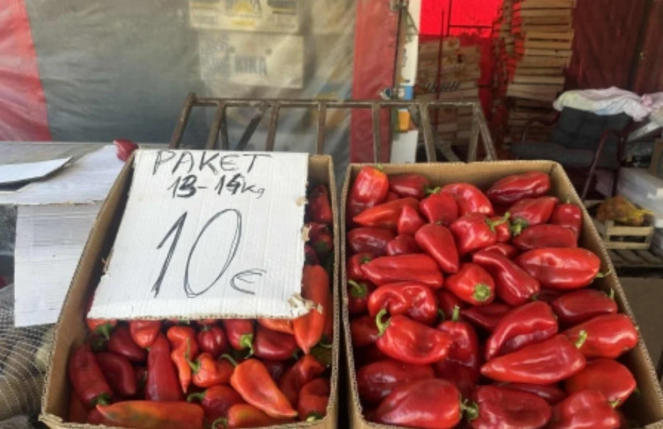 Niže cijene na Kamionskoj pijaci: Za 10 eura 14 kg paprika