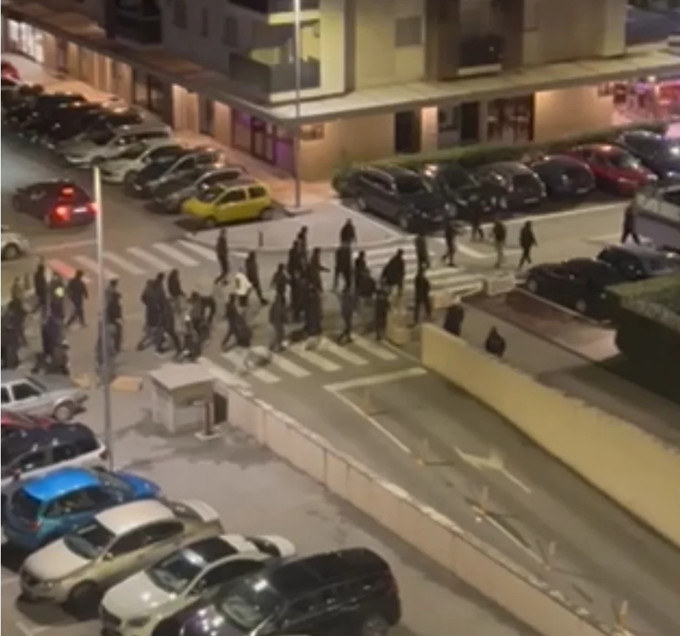 Protestna šetnja u Podgorici, prisutne brojne policijske snage