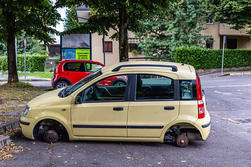 Vozači na udaru: Kradu se katalizatori, farovi i felge, a evo koliko vrijede na crnom tržištu