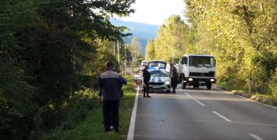 Saobraćajna nesreća vozilo završilo na krovu