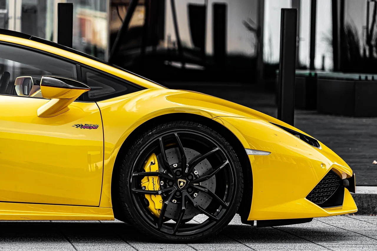 Državljanin Turske optužen za pranje novca: Kupio Lamborghini, Porche Cayene, Mercedes, stanove, parkinge…