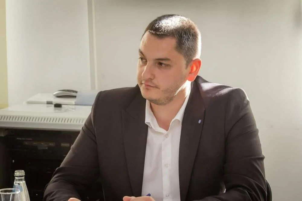 Dukaj ponovio da Delić mora da ode