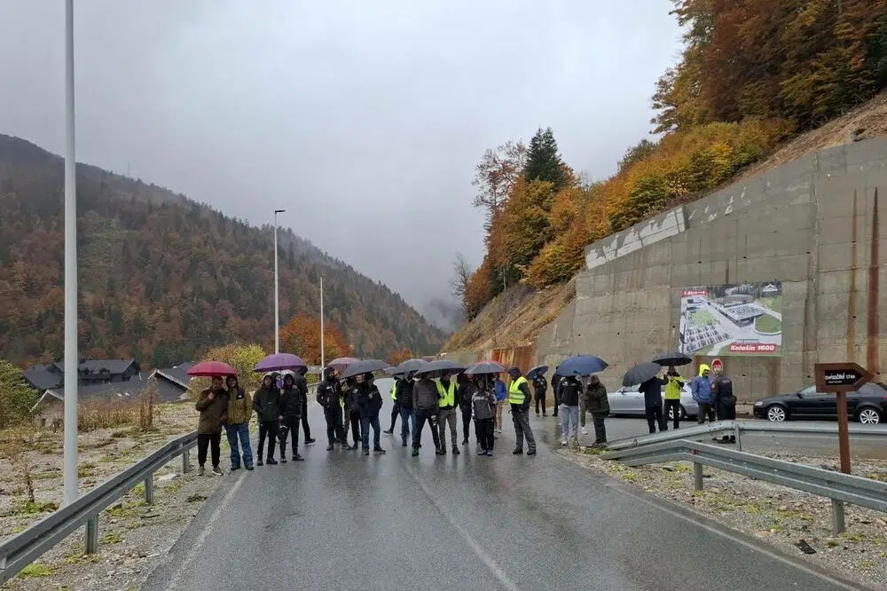 Zaposleni u skijalištu Kolašin 1600 najavili da će blokirati put Kolašin-Berane od 12 do 14 sati