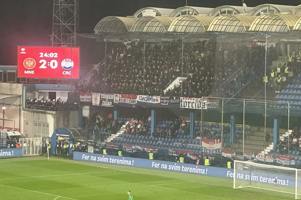 (VIDEO) Sa hrvatske tribine „za dom spremni“ i „ubij Srbina“, sa crnogorske zvižduci takvim povicima i navijanje za Crnu Goru