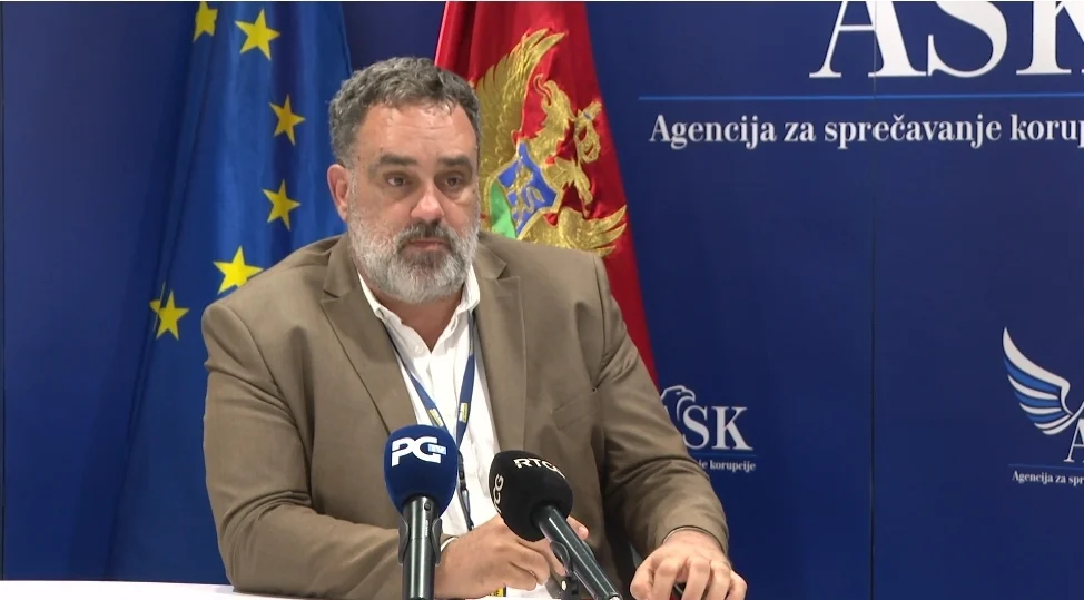 Drakić: Đukanović nije prijavio vrijednu kolekciju satova, slučaj ide ka tužilaštvu