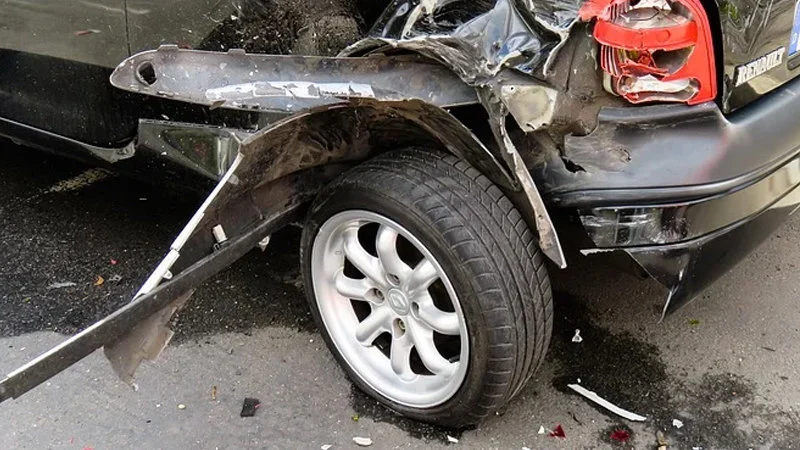 Težak udes na auto-putu “Miloš Veliki”: poginuli dijete i muškarac, žena teško povrijeđena