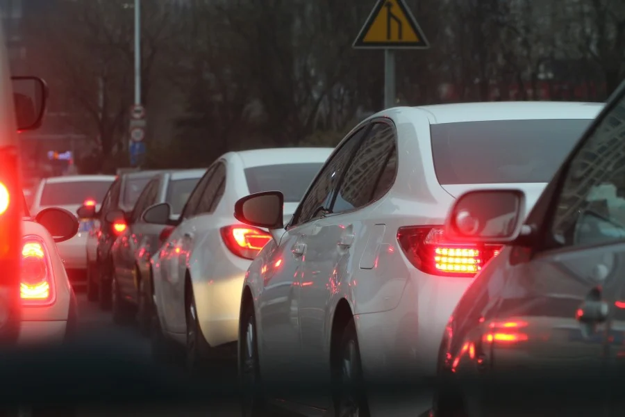Saobraćajne gužve sve veće, neophodna održiva rješenja
