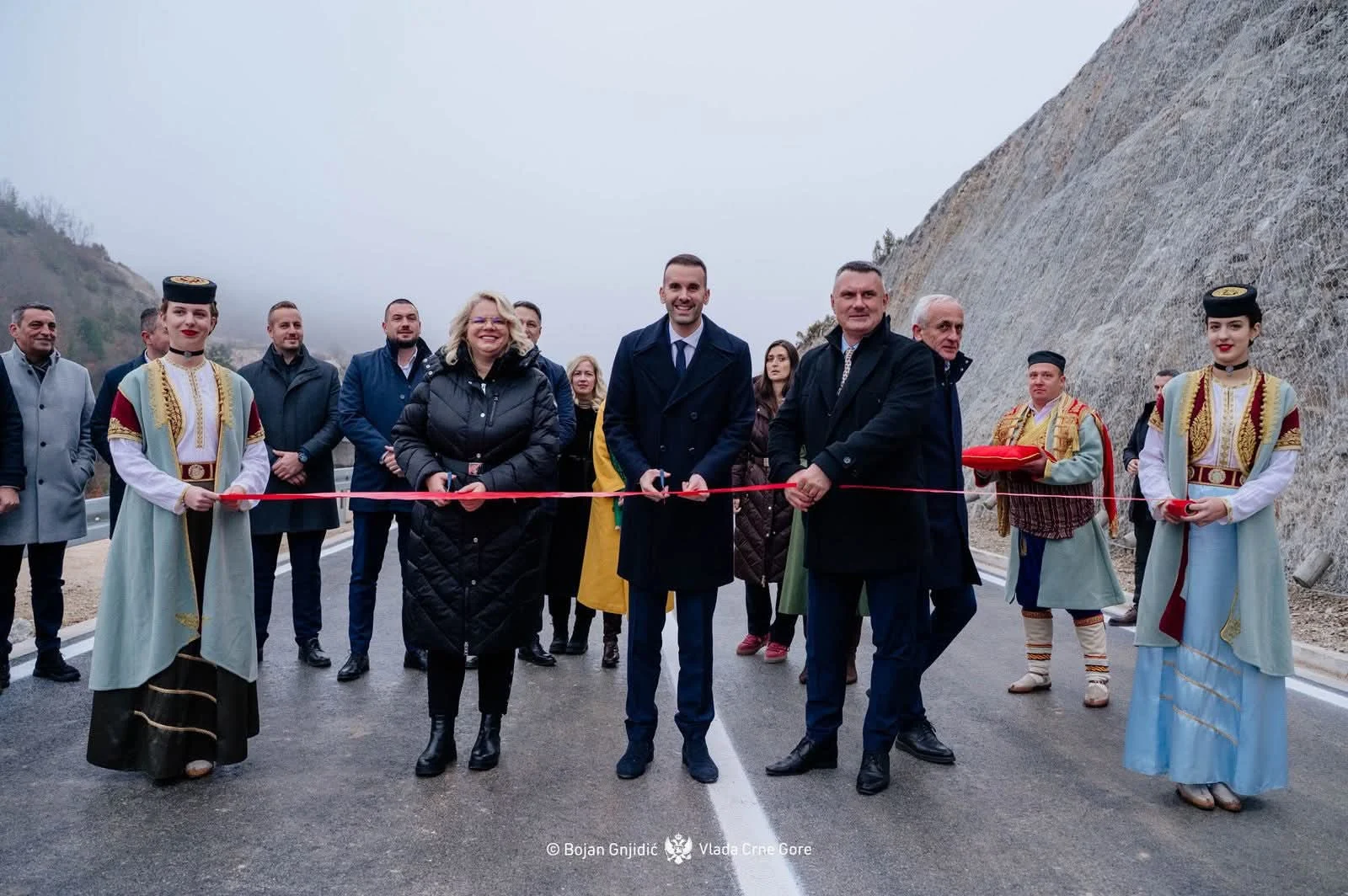 Put Vrulja - Mijakovići koji je danas otvoren smanjuje vrijeme putovanja od Pljevalja do Podgorice za oko pola sata