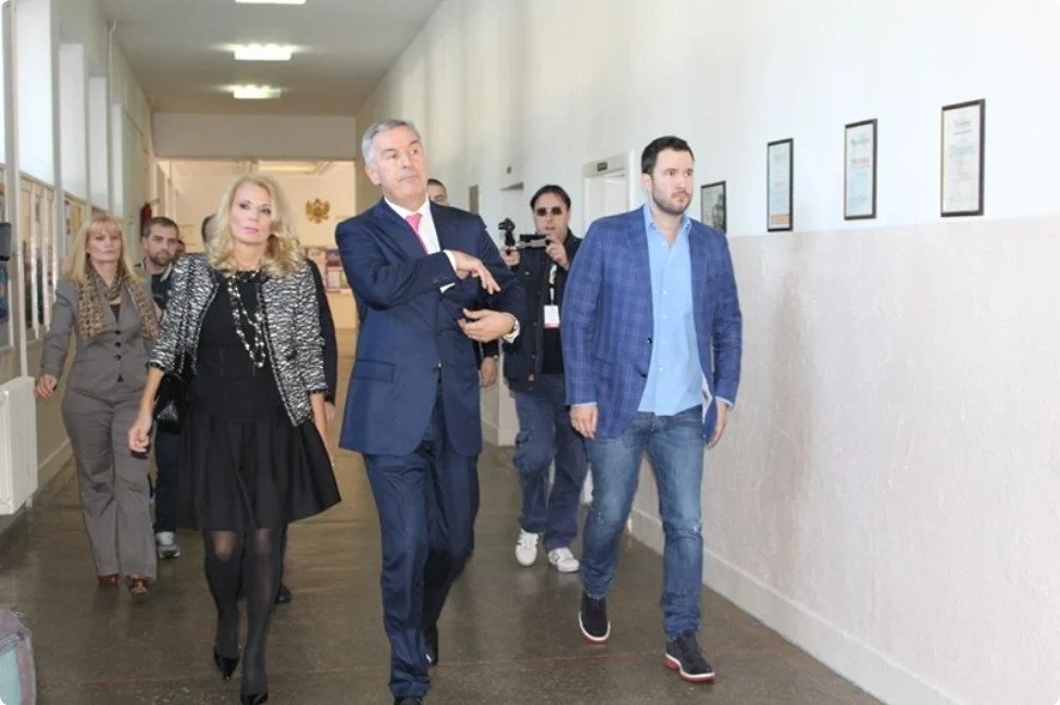 MANS: Đukanović nije prijavio profit kompanija, luksuz se time nije mogao opravdati"