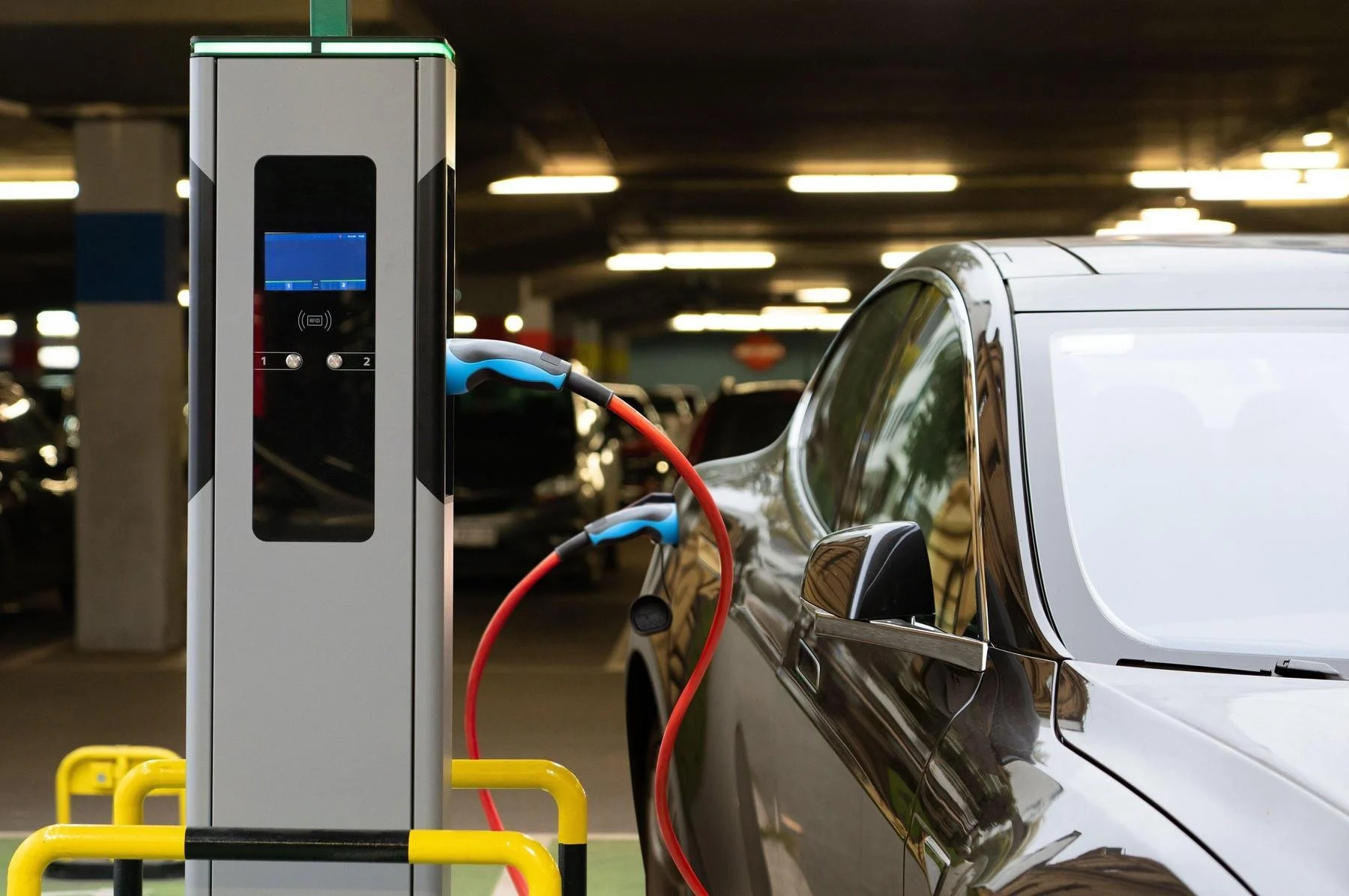 Nova vrsta prevare: Vlasnici električnih auta na udaru kriminalaca širom Evrope