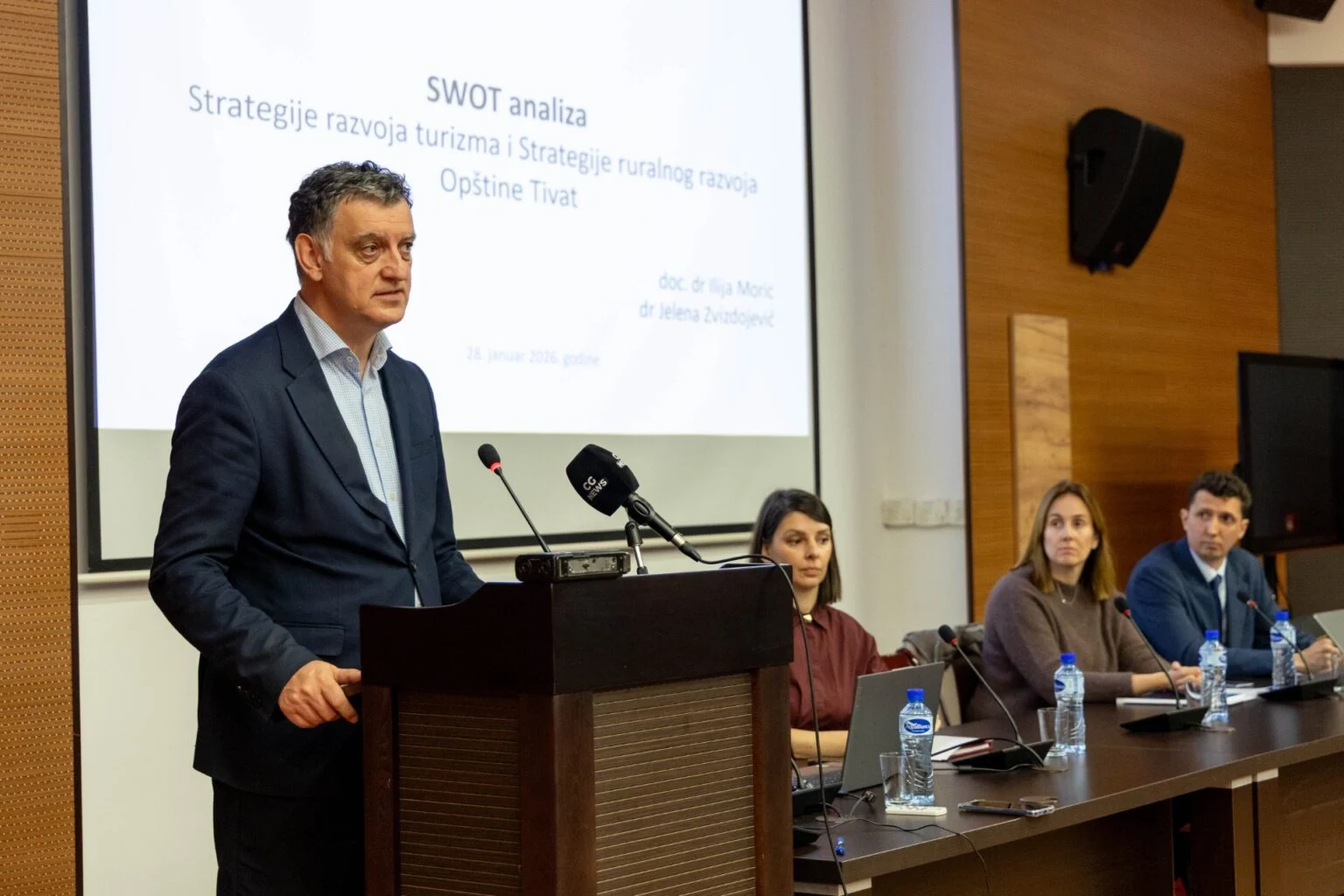 Komnenović: Aerodrom Tivat bilježi značajno povećanje broja putnika, aerodromi povezani sa 57 raznih destinacija putem low cost linija