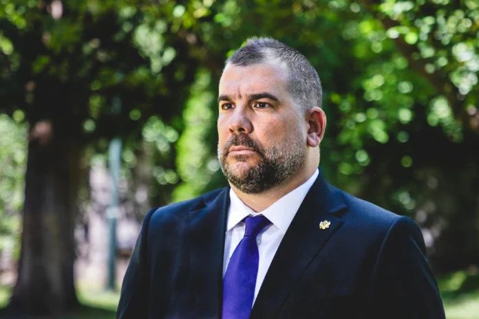 Krapović: Suspenzijom protiv paralelnih struktura u Vojsci
