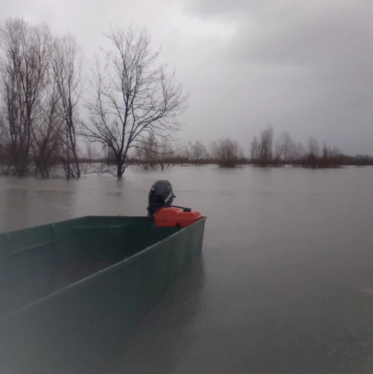 Poplave širom Crne Gore, odroni na putevima, ekipe na terenu