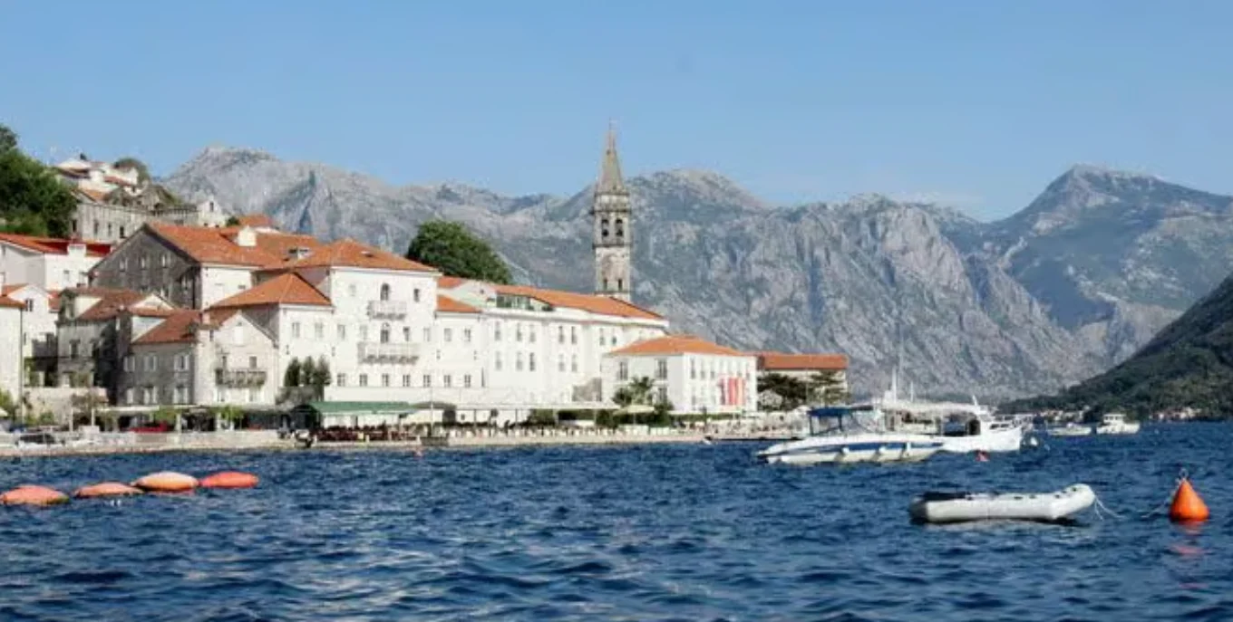 Crna Gora u vrhu najjeftinijih destinacija za hotele i restorane: Izrazito konkurentna u Evropi