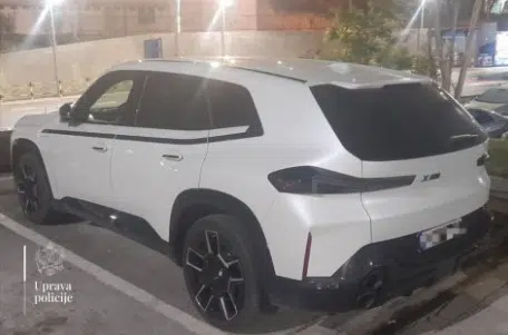 Udar na klanove u Portonovom: Policija oduzela skupocjeni BMW X3 podgoričkih tablica