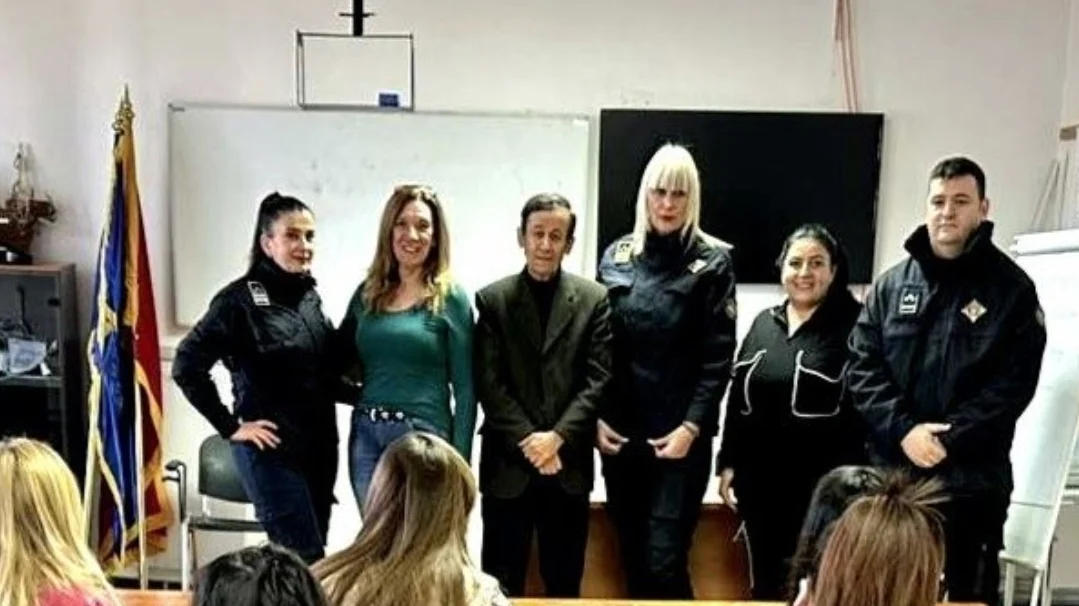 Dragan Koprivica i prijatelji održali prigodan muzičko-pjesnički program u spuškom zatvoru