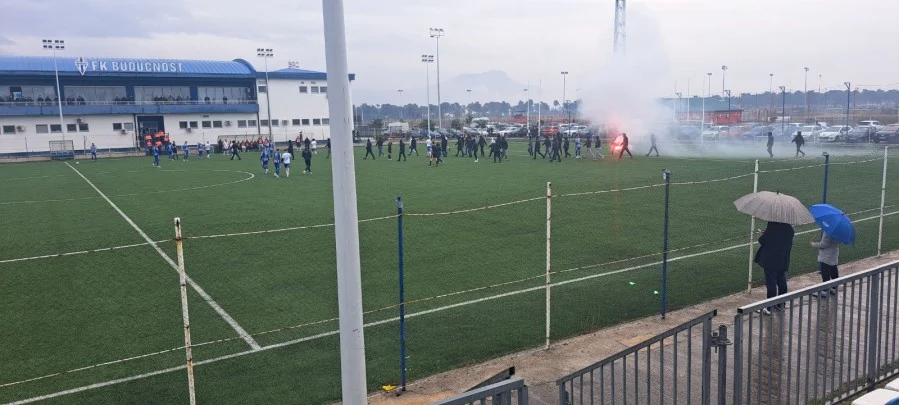 Nastavlja se sukob uprave i navijača - "Varvari" prekinuli meč Budućnosti i Ilariona