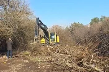 Počelo čišćenje kanala kod Komanskog mosta