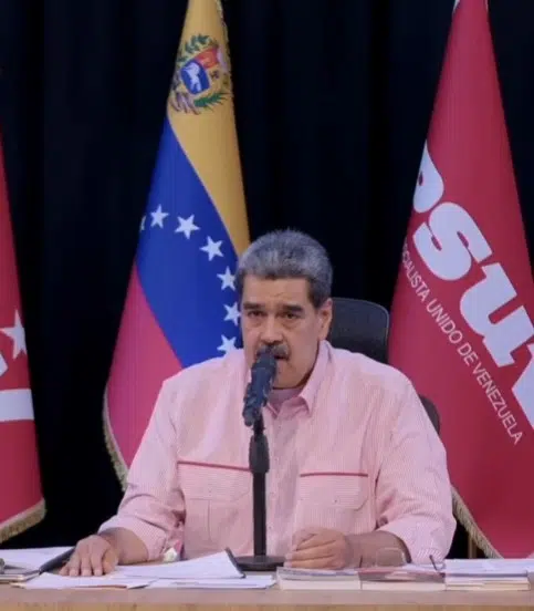 Tramp: Maduro i supruga prebačeni na brod, biće transportovani u Njujork