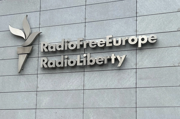 Gasi se Radio "Slobodna Evropa", Tramp ukinuo američko finansiranje