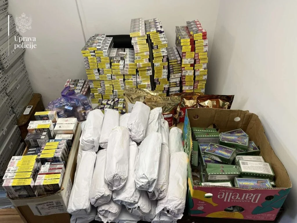 Pretresi na sjeveru države: Zaplijenjene cigarete, petarde, duvan i municija