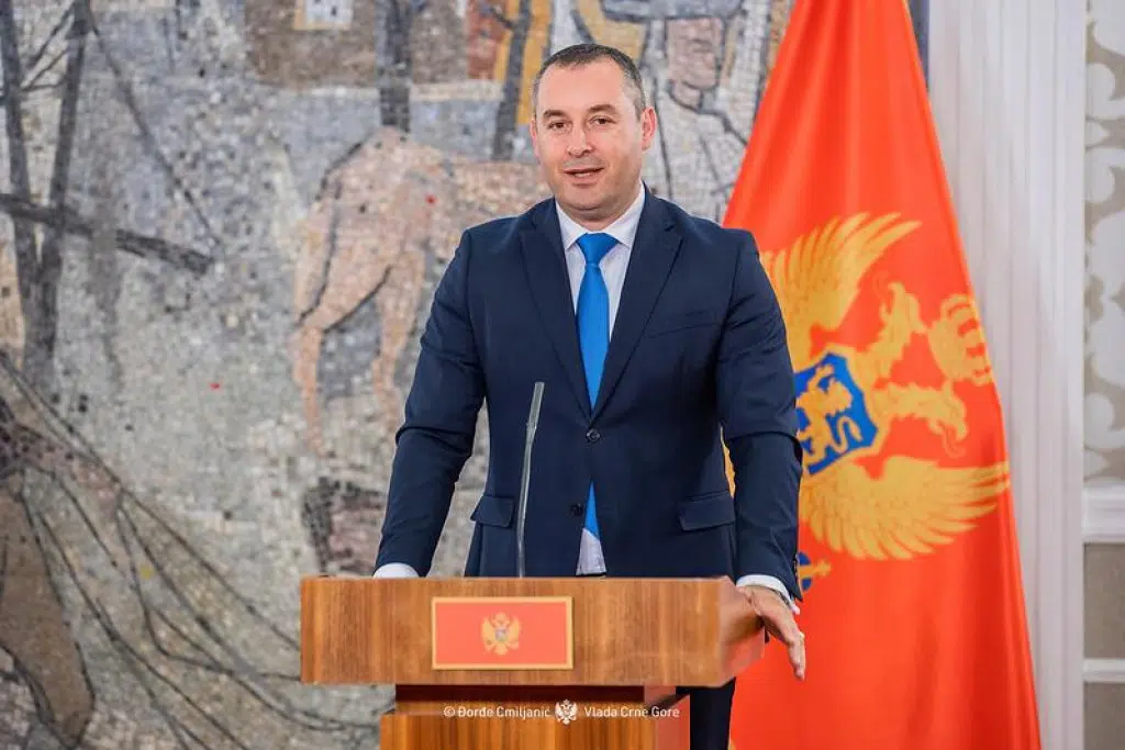 Šćekić u Vladi za godinu zaradio 31.000 eura