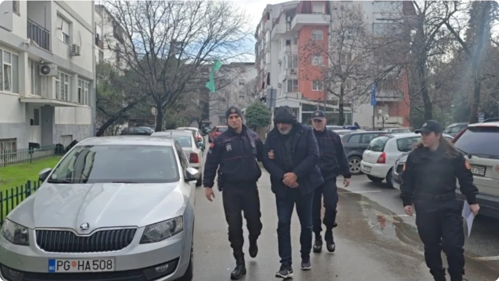 Barović, Hosta i sumnjiva privatizacija