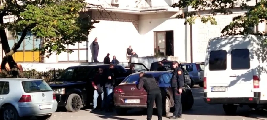 Suđenje za pljačku Pošte i ubistvo Mrdaka: Optuženi ponovo spriječen da uđe u Crnu Goru