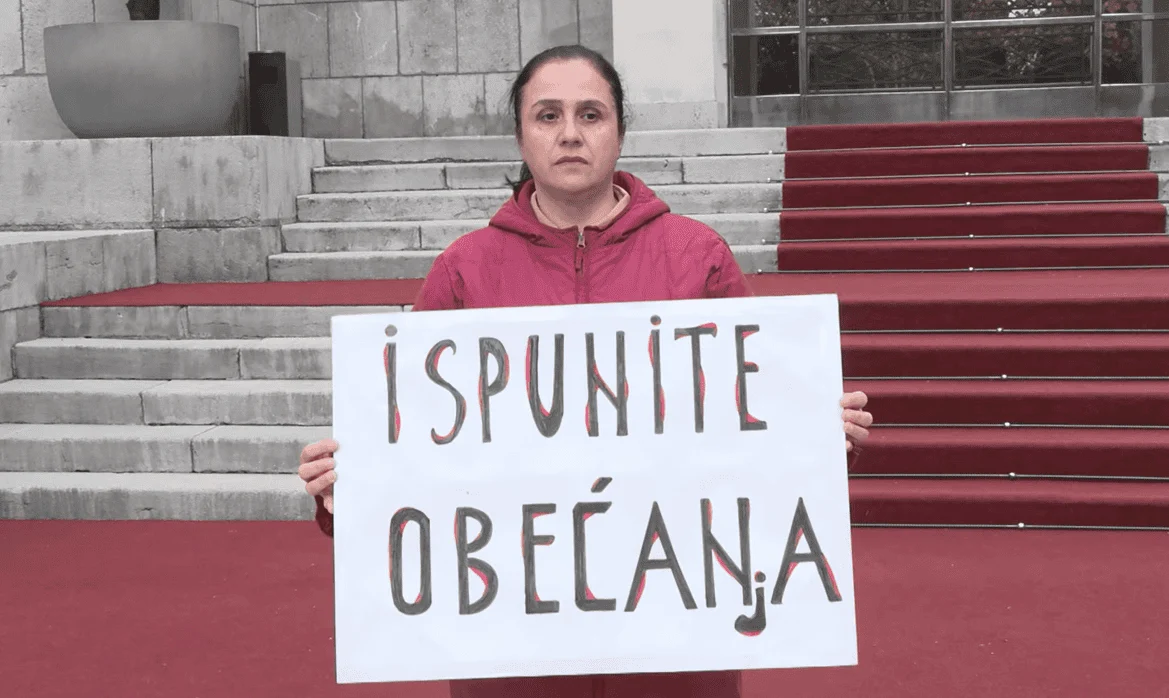 Poslanici o naknadama ovog mjeseca, tražimo povećanje za sve majke