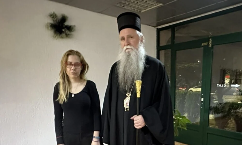 Mitropolit Joanikije posjetio Vesnu Bratić: Nije lijepa poruka da se univerzitetska profesorka tretira kao kriminalac