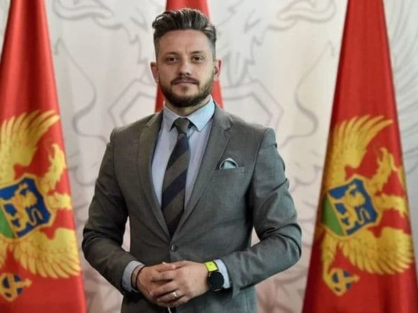 Radovanić: Dok zemlje regiona smanjuju cijene goriva naša Vlada ćuti