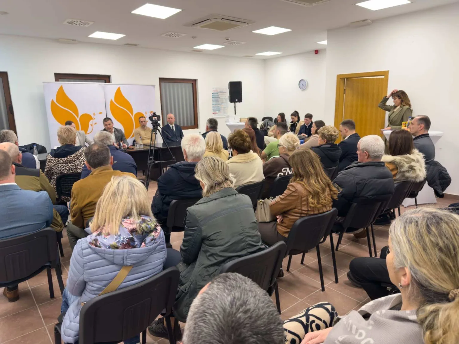 Bečić: Najveća količina napada na Demokrate, vlada panika i strah na „kriminalnom dvoru“