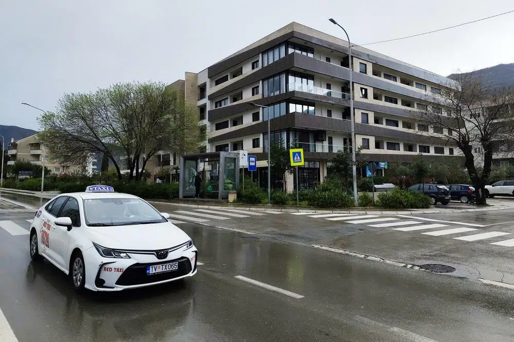 Zgrada u Tivtu zvanično ne postoji, a stanovi prodati