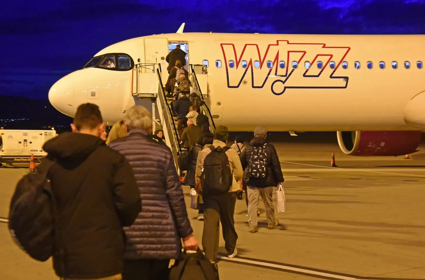 Wiz Air jutros započeo operaciju u Podgorici: Avion sa 239 sjedišta poletio za Švedsku