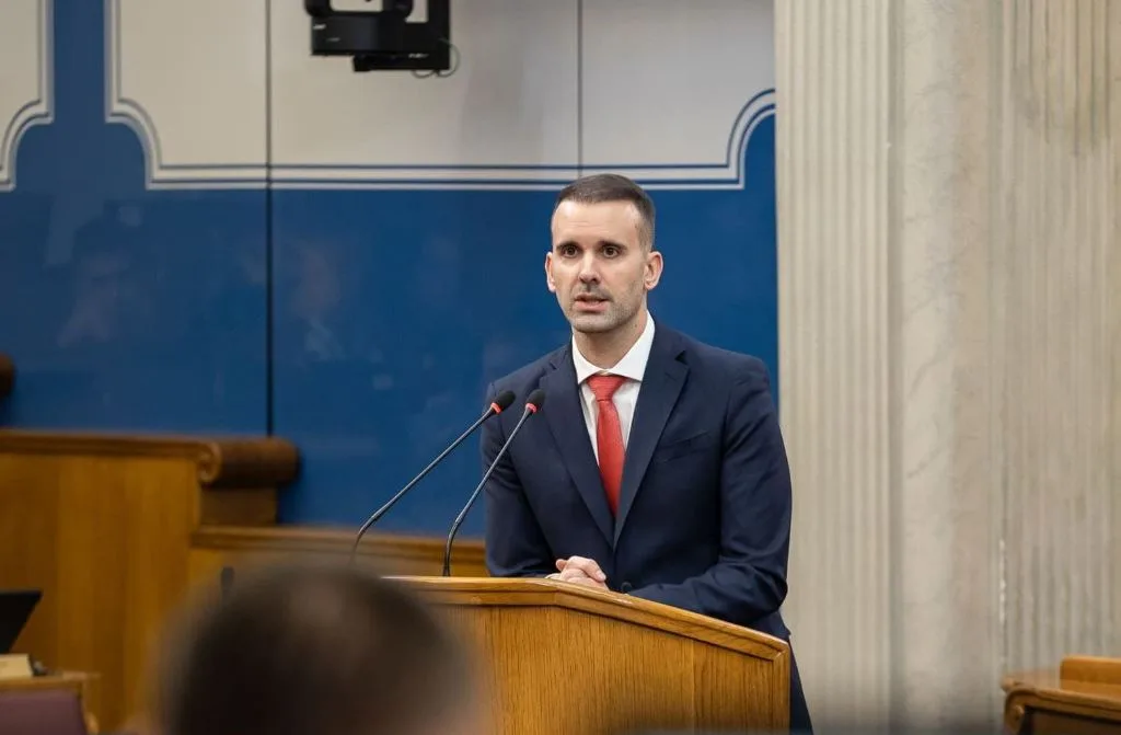 Premijerski sat u subotu