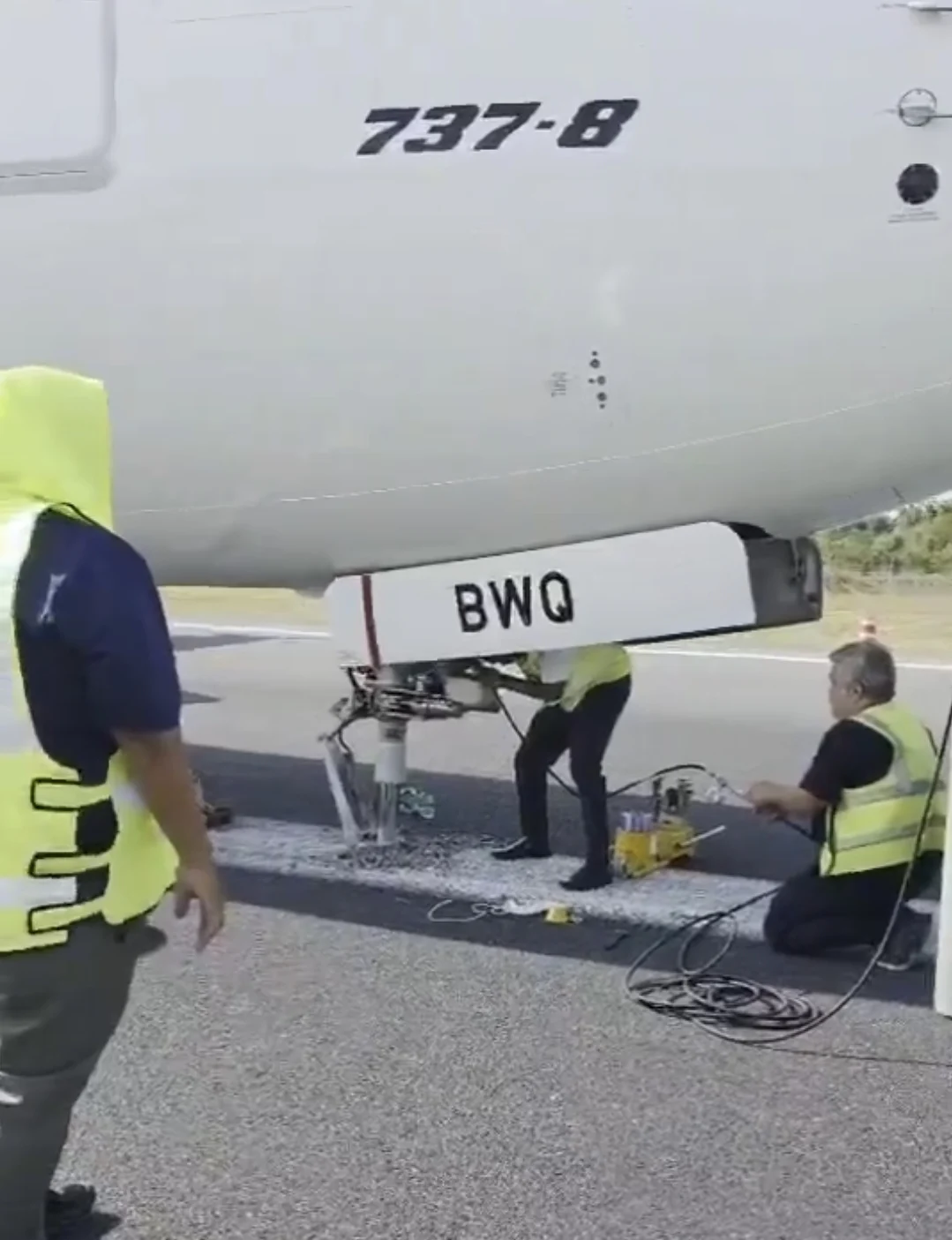 Drama pri slijetanju: Avion ostao bez prednjeg točka, evakuisano 133 putnika