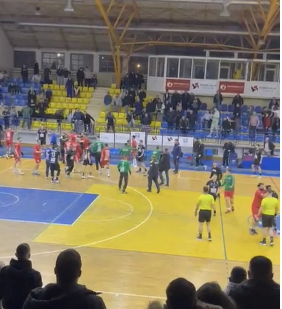 Skandal u Pljevljima, Damjanović pretukao igrače Rudara, Pravilović koljenom u glavu udario Jelušića