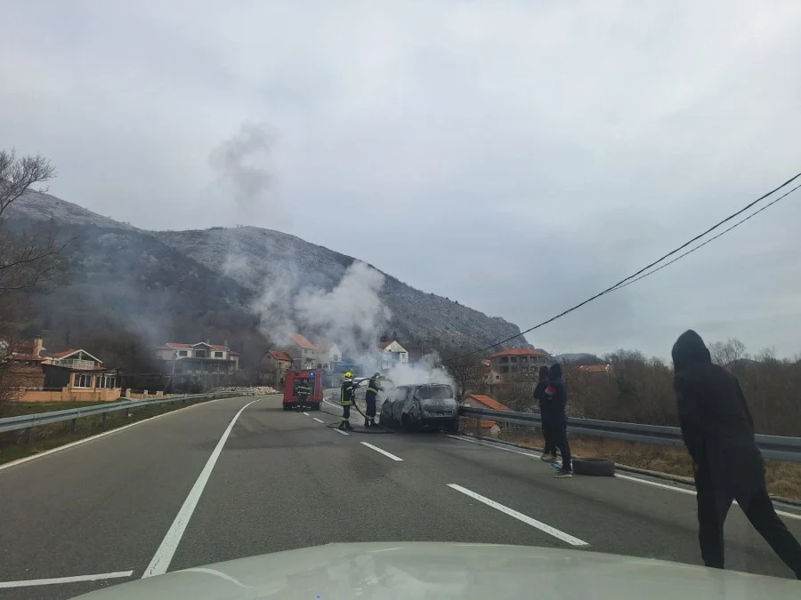 Izgorio automobil na Brajićima